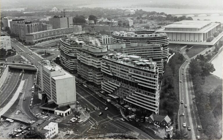 Aerial view of the Watergate Complex in the 1970s